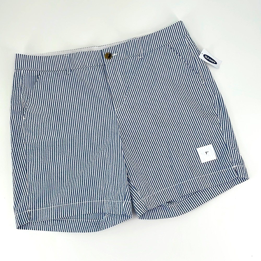 Old Navy Everyday Mid-Rise Short Blue & White Seersucker Stripe Women's 14